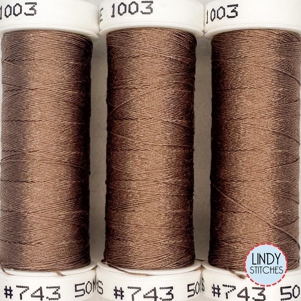 743 Au Ver À Soie® Soie 100/3 Silk Thread