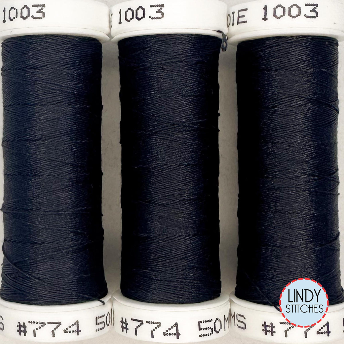 774 Au Ver À Soie® Soie 100/3 Silk Thread