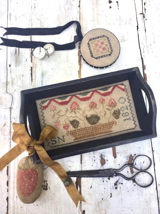 Berry Basket Sewing Tray PinDisk & Strawberry Pinkeep by Stacy Nash