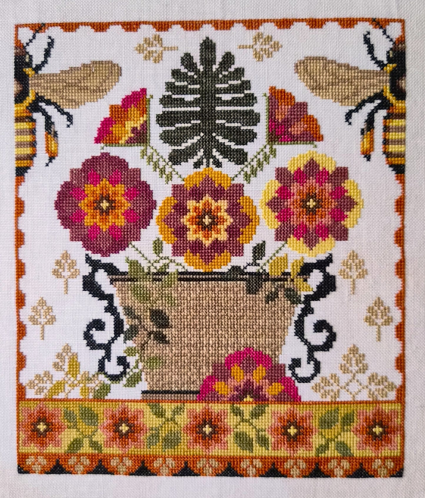 FERNS AND FLOWERS Artsy Housewife Cross Stitch Pattern