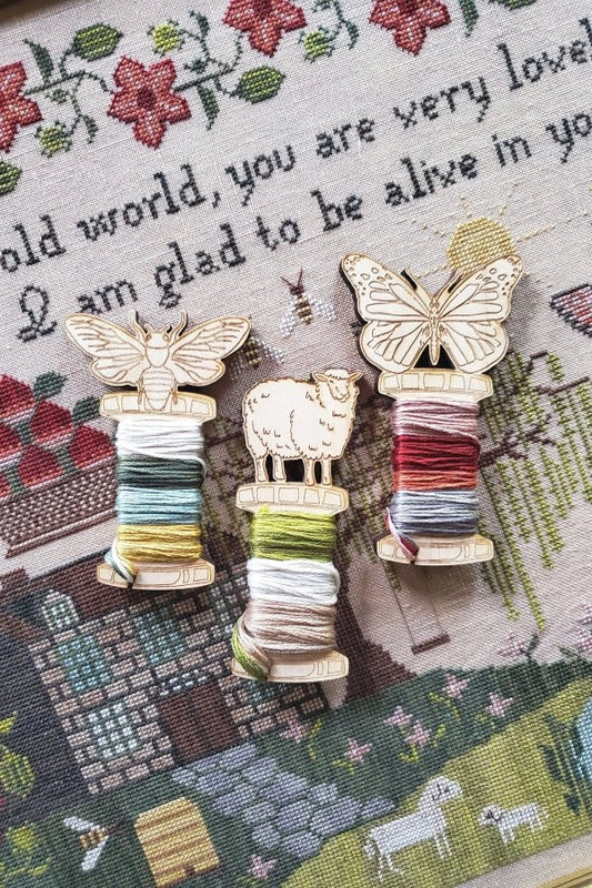 3 Thread Bobbins by Heartstring Samplery Board Room Butterfly, Honeybee, or Wooly