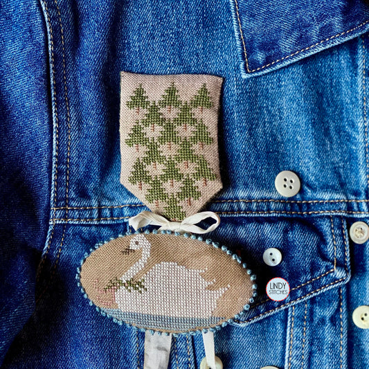 Swans A Swimming Badge by Stacy Nash Primitives Cross Stitch Pattern