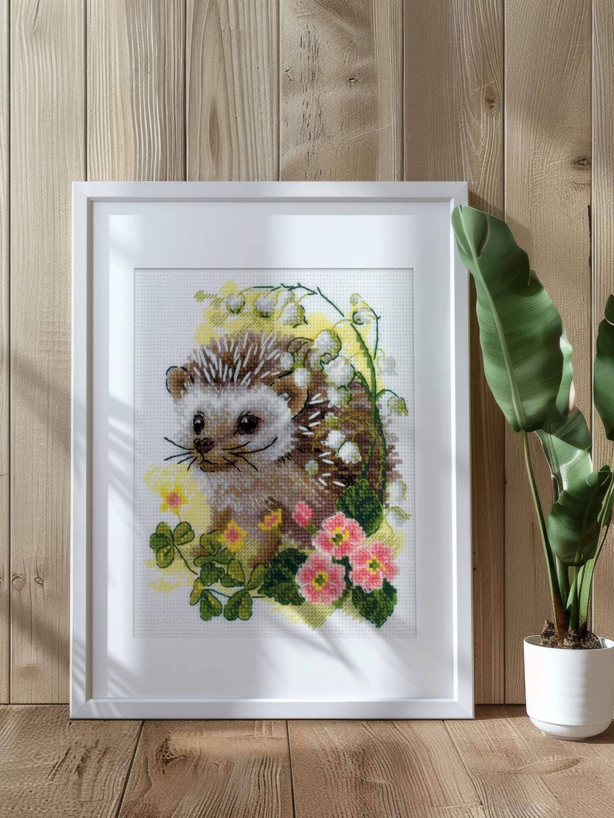 Forest Dweller Cross Stitch Kit From Riolis 2093 Hedgehog