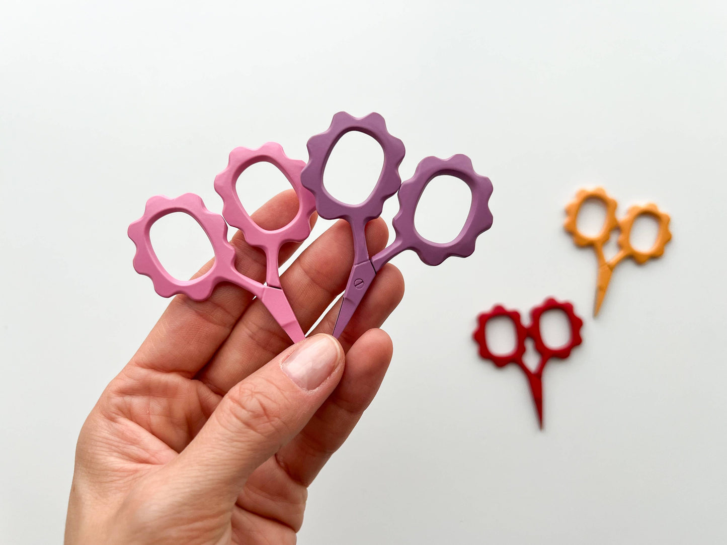 Matryoshka small flower sewing scissors