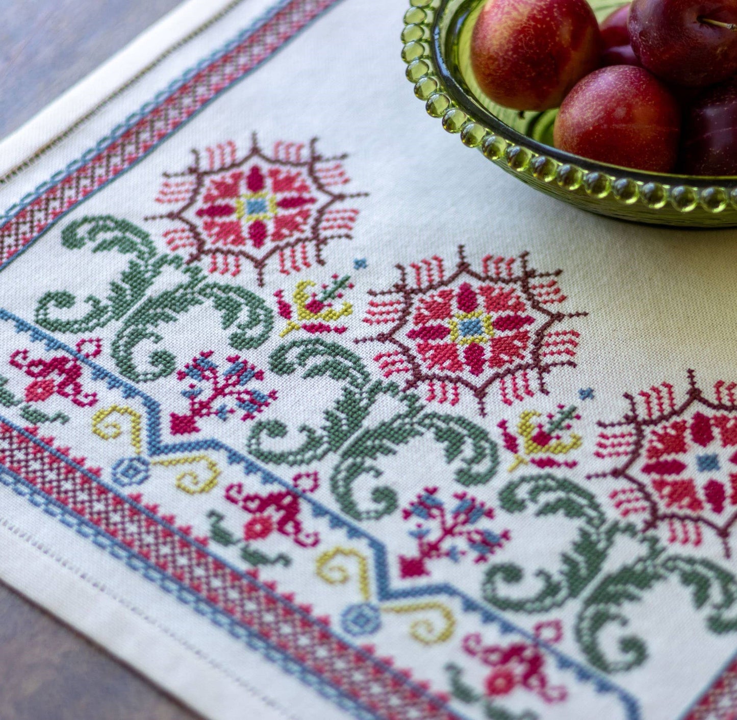 Cross stitch kit - Tuscan Bergamot by Avlea Folk Embroidery