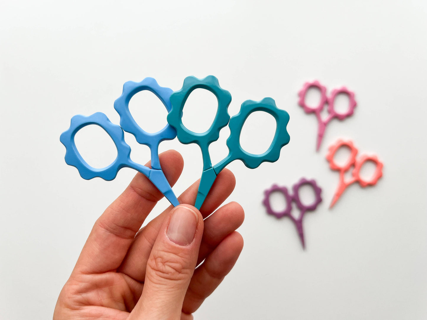 Matryoshka small flower sewing scissors
