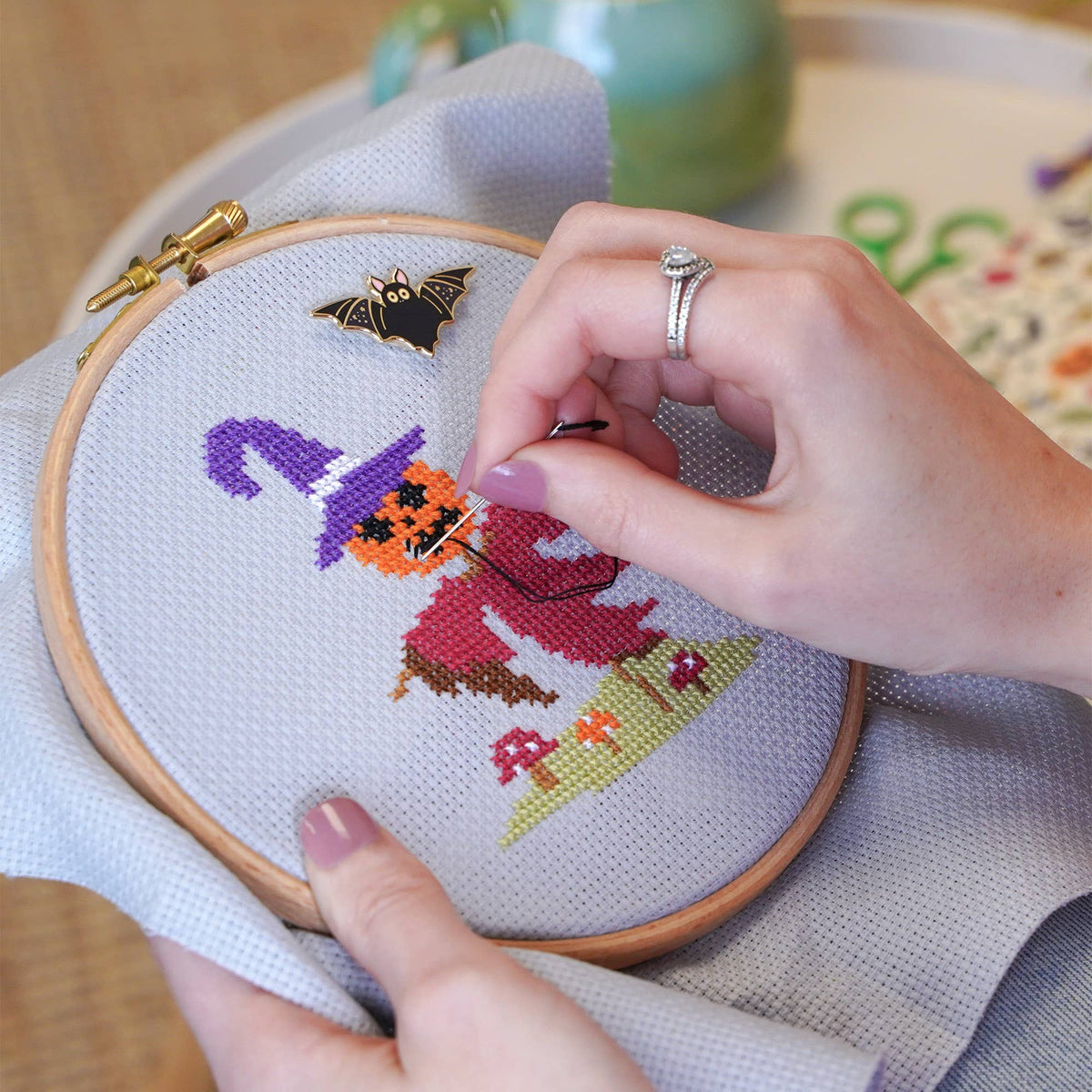 Bat Magnetic Needle Minder