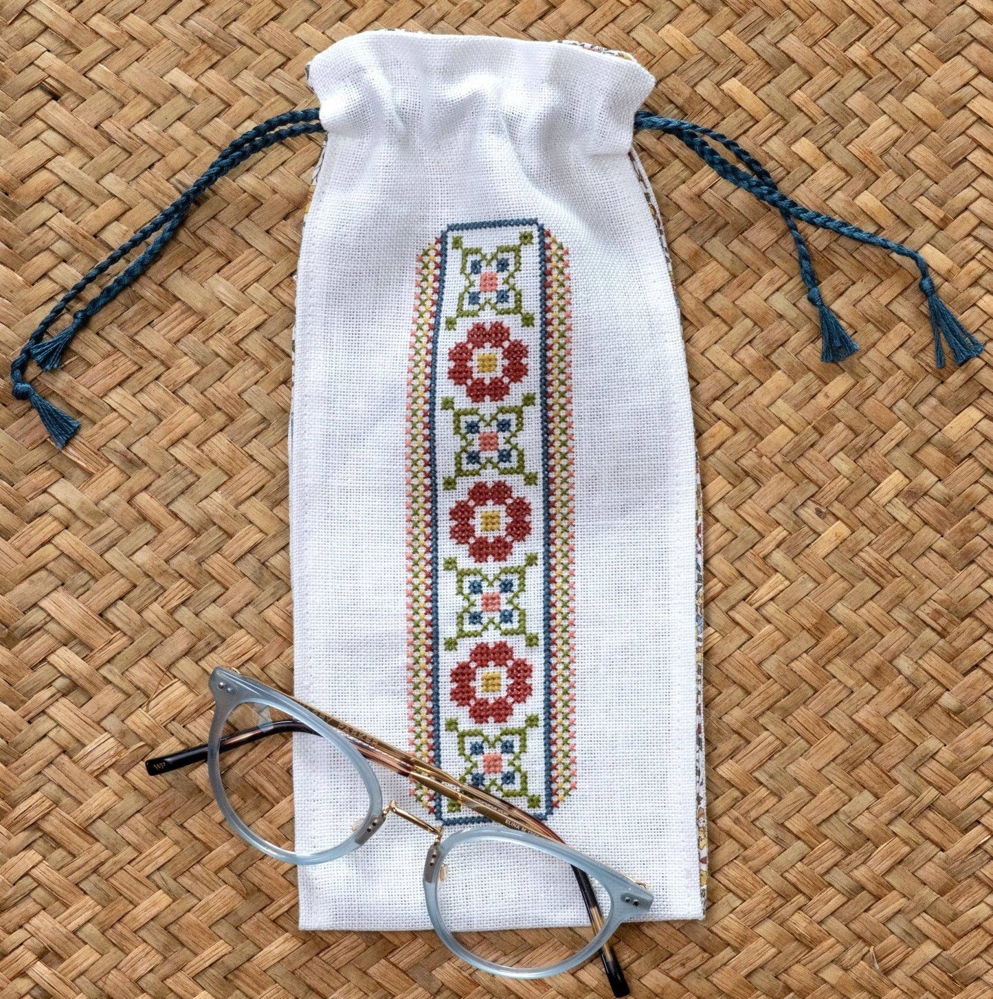 Ione Lined Bag Cross Stitch Avlea Folk Embroidery Kit