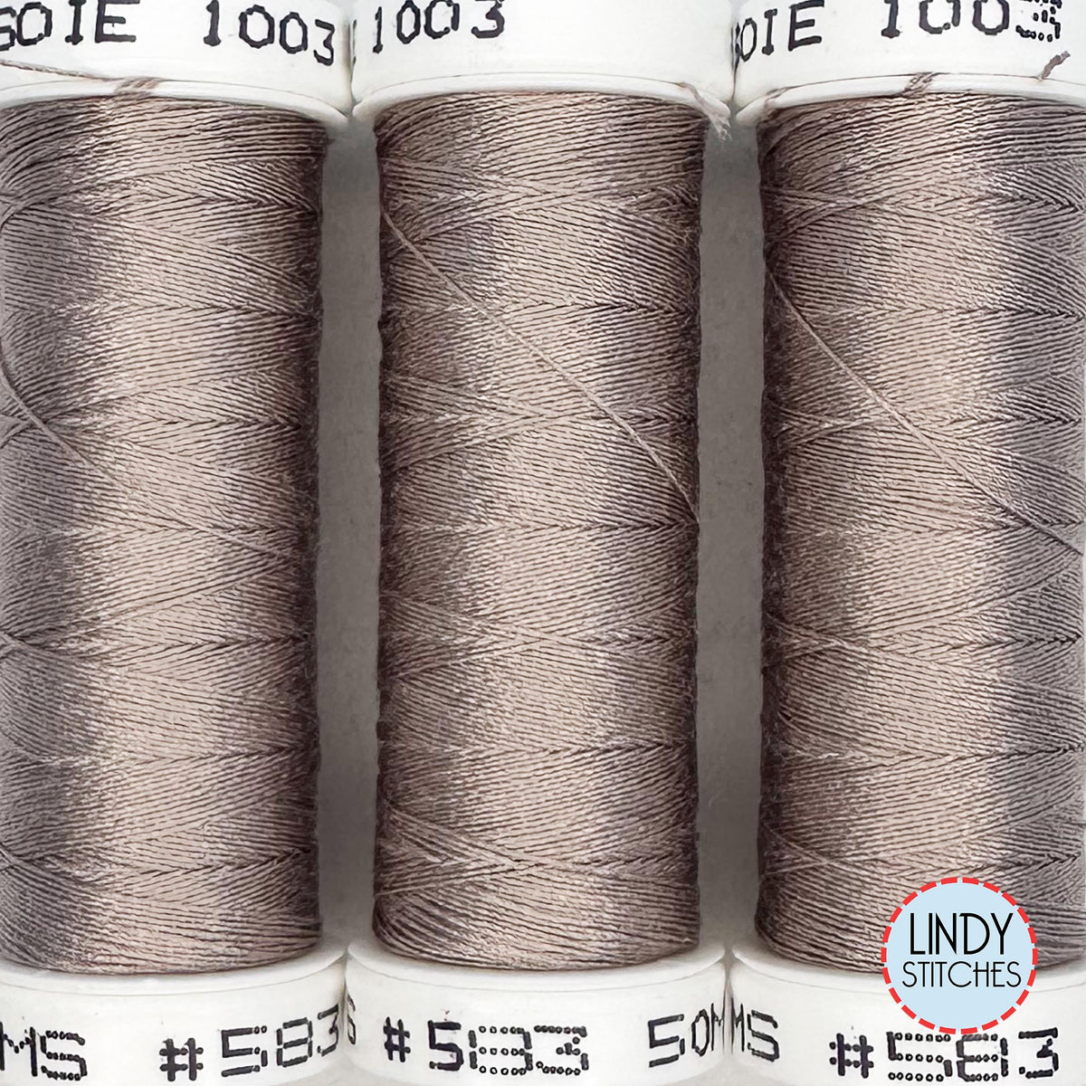 583 Au Ver À Soie® Soie 100/3 Silk Thread