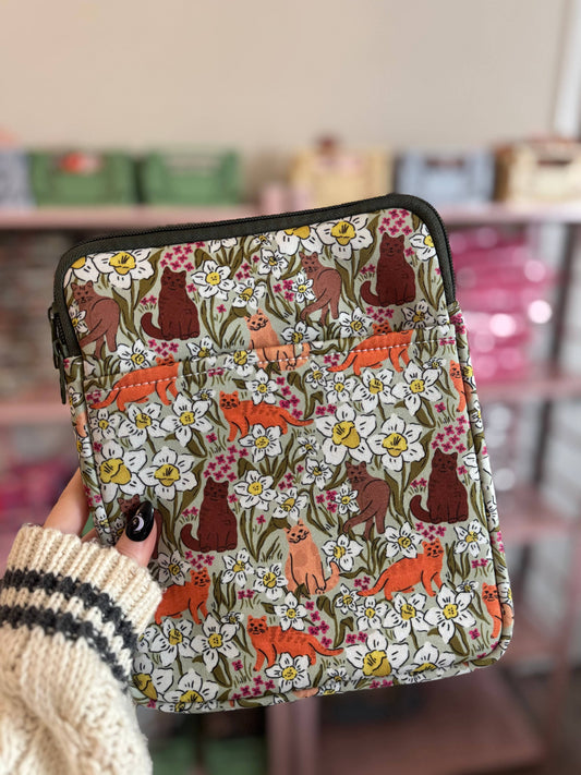 Vintage Cat Lover Floral Zippered Project Bag