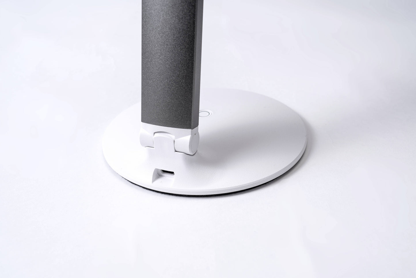 Halo Go 2 - Portable Rechargeable Magnifier Lamp - Perfect for Retreats