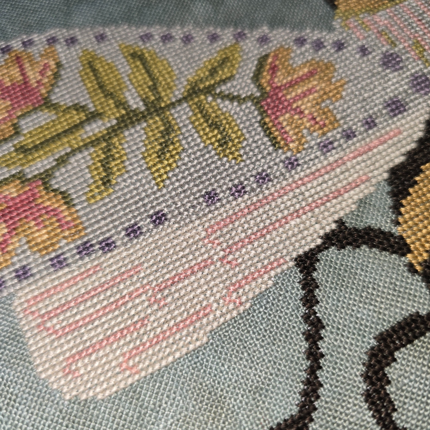 FLOWER BEE The Wishing Thorn Cross Stitch Pattern