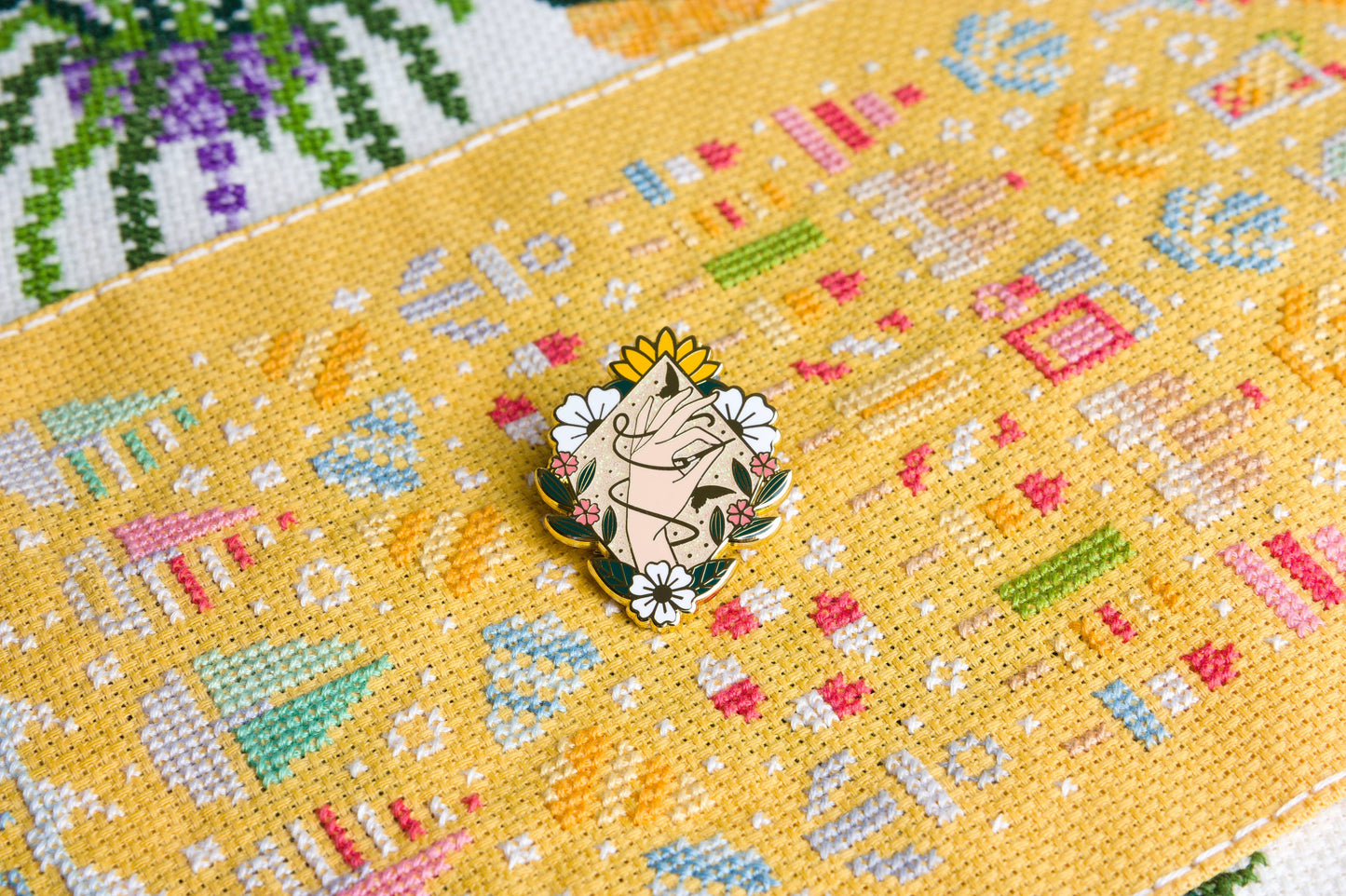 Summer Flowers Needleminder