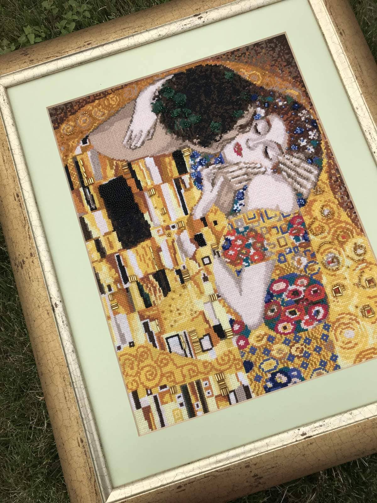 The Kiss by G. Klimt Cross Stitch Kit Riolis 1170 – Lindy Stitches