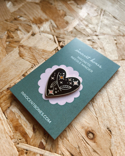 Heart & Stars Magnetic Needle Minder