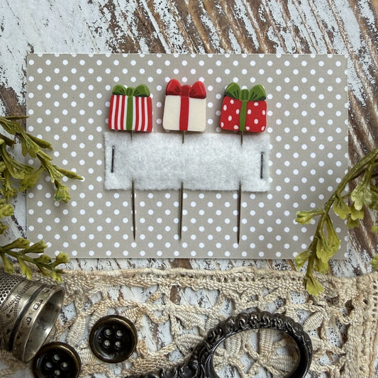 PREORDER Puntini Puntini CHRISTMAS GIFTS PIN SET