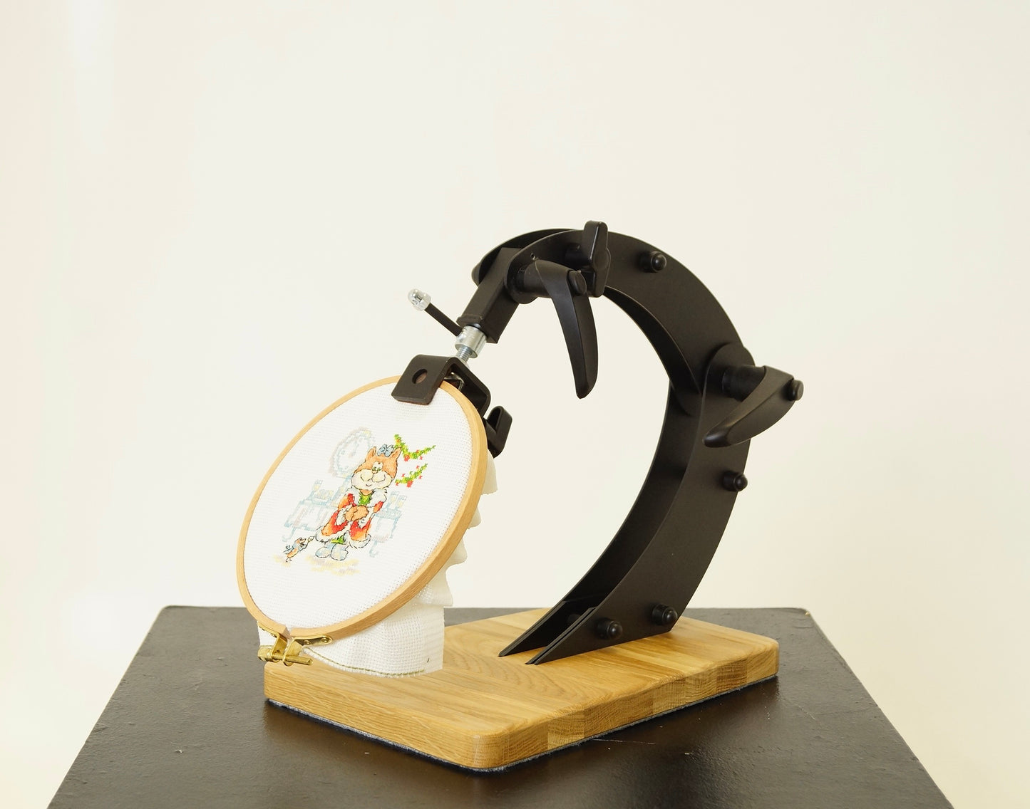 Walley Tabletop Embroidery Stand Omanik Factory