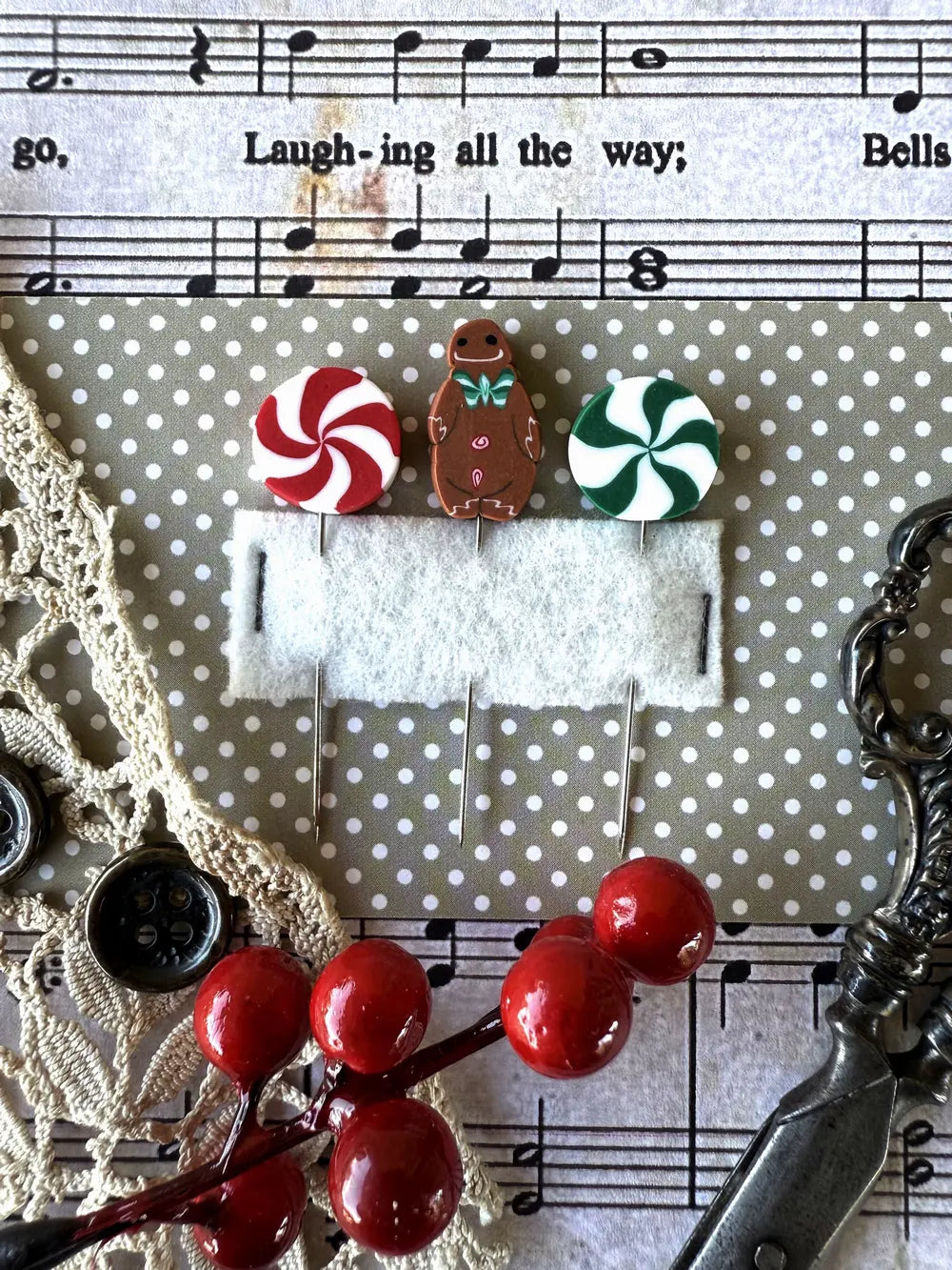Puntini Puntini ELEGANT GINGERBREAD PIN SET