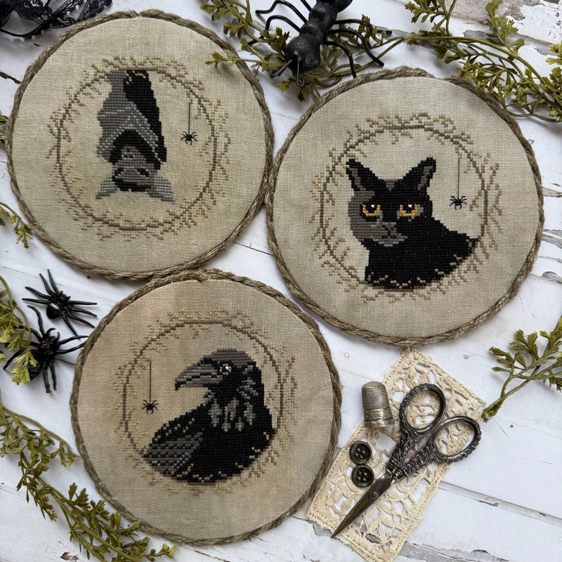 PREORDER Puntini Puntini HALLOWEEN ANIMALS TRIO Cross Stitch Pattern