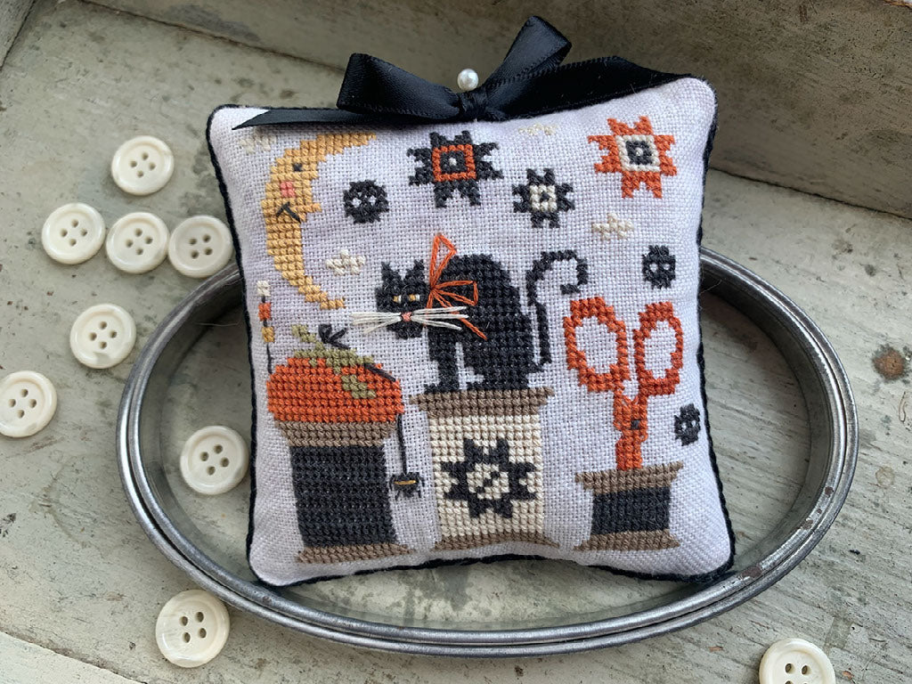 PREORDER Stitches by Ethel HALLOWEEN SPOOLS PINKEEP Pattern