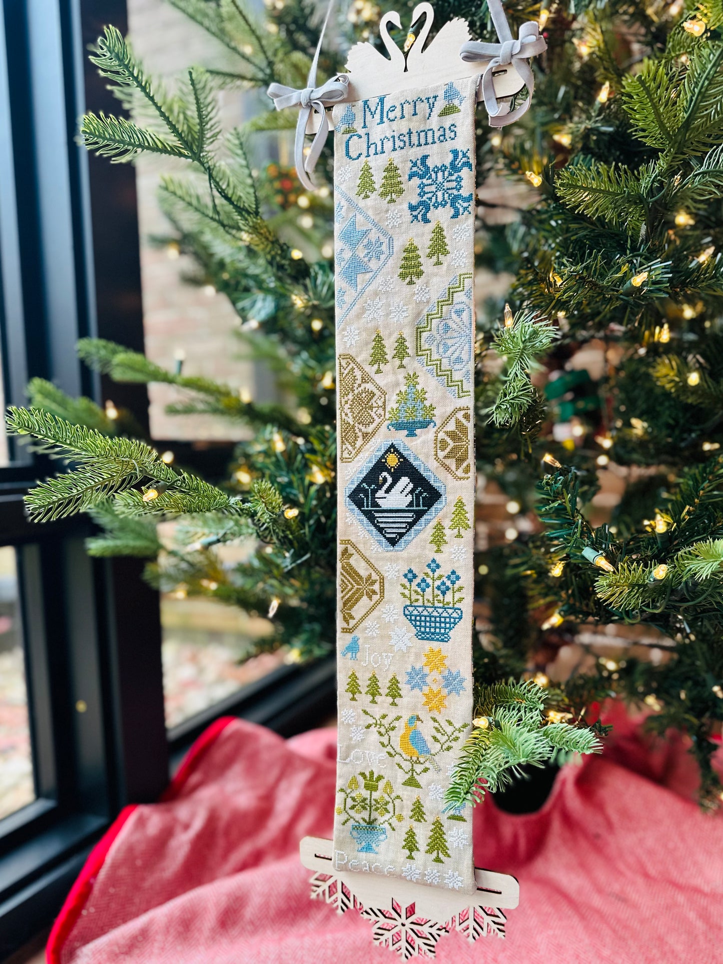 PREORDER Swan Flake Wooden Two Piece Bell Pull