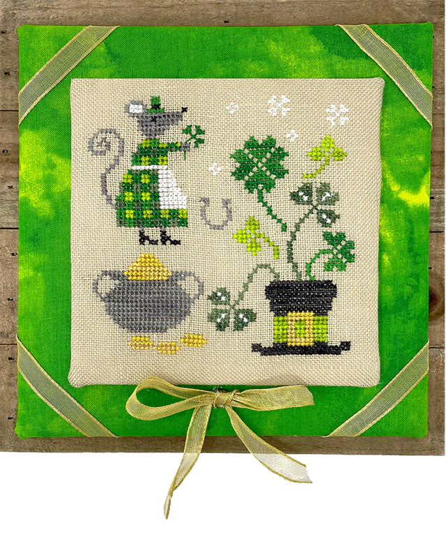 Tiny Modernist MOUSE'S LUCKY DAY Cross Stitch Pattern