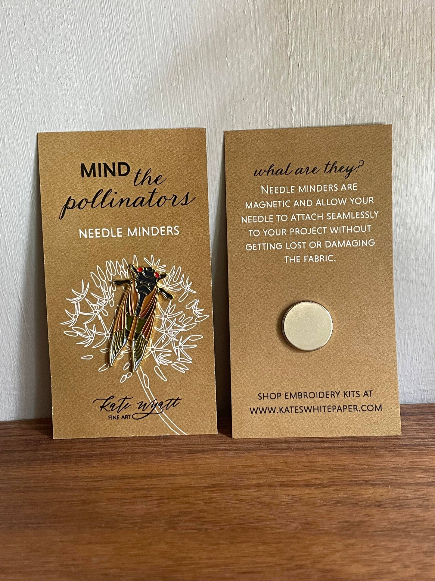 Needle Minder - Cicada