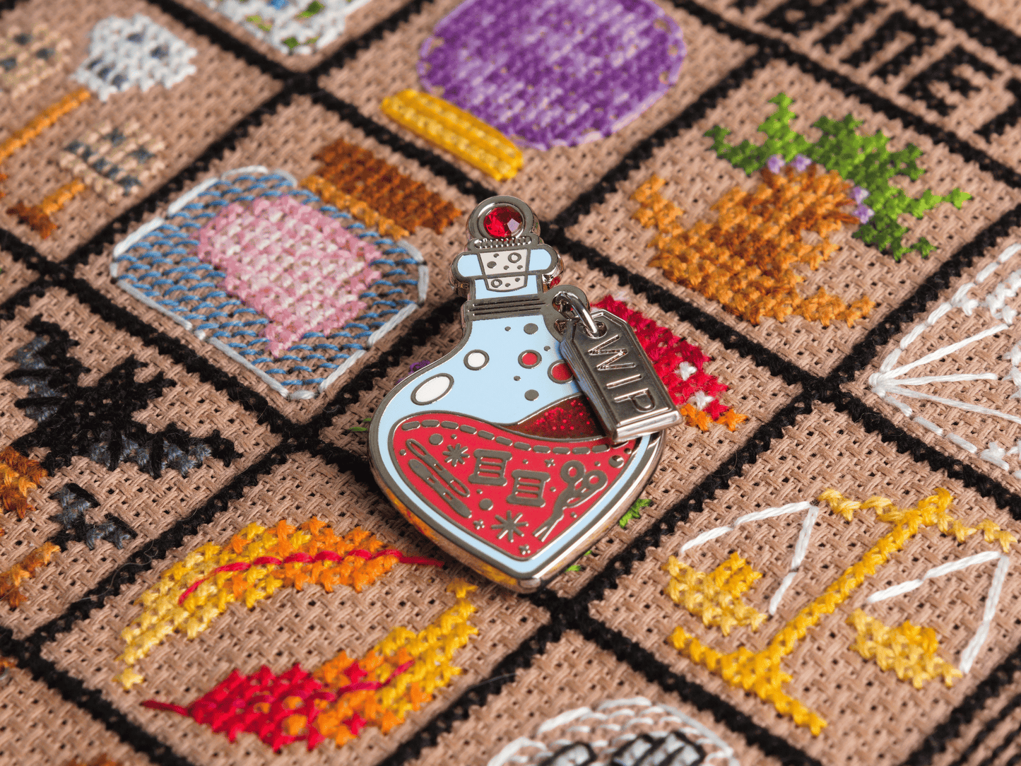 Red Potion Bottle Needleminder