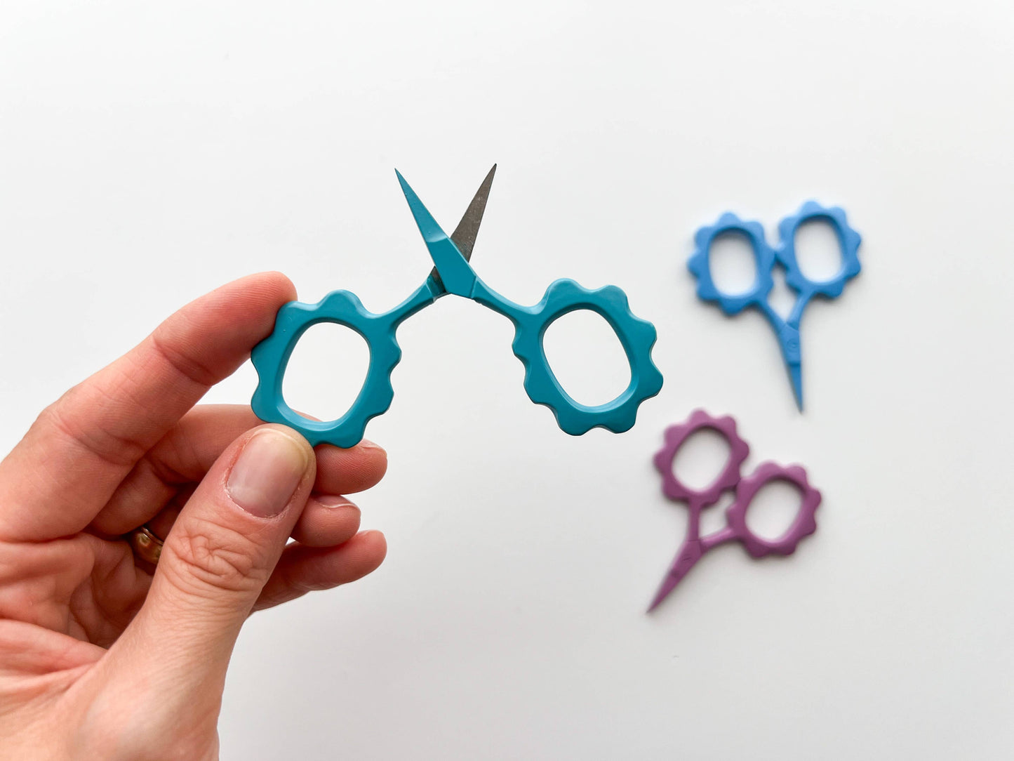 Matryoshka small flower sewing scissors