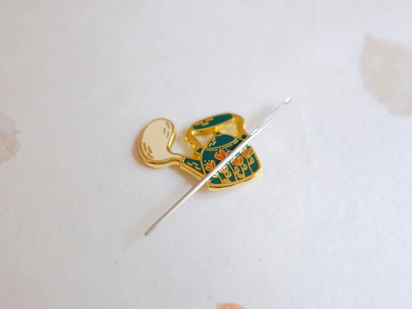 Tea Kettle Needle Minder