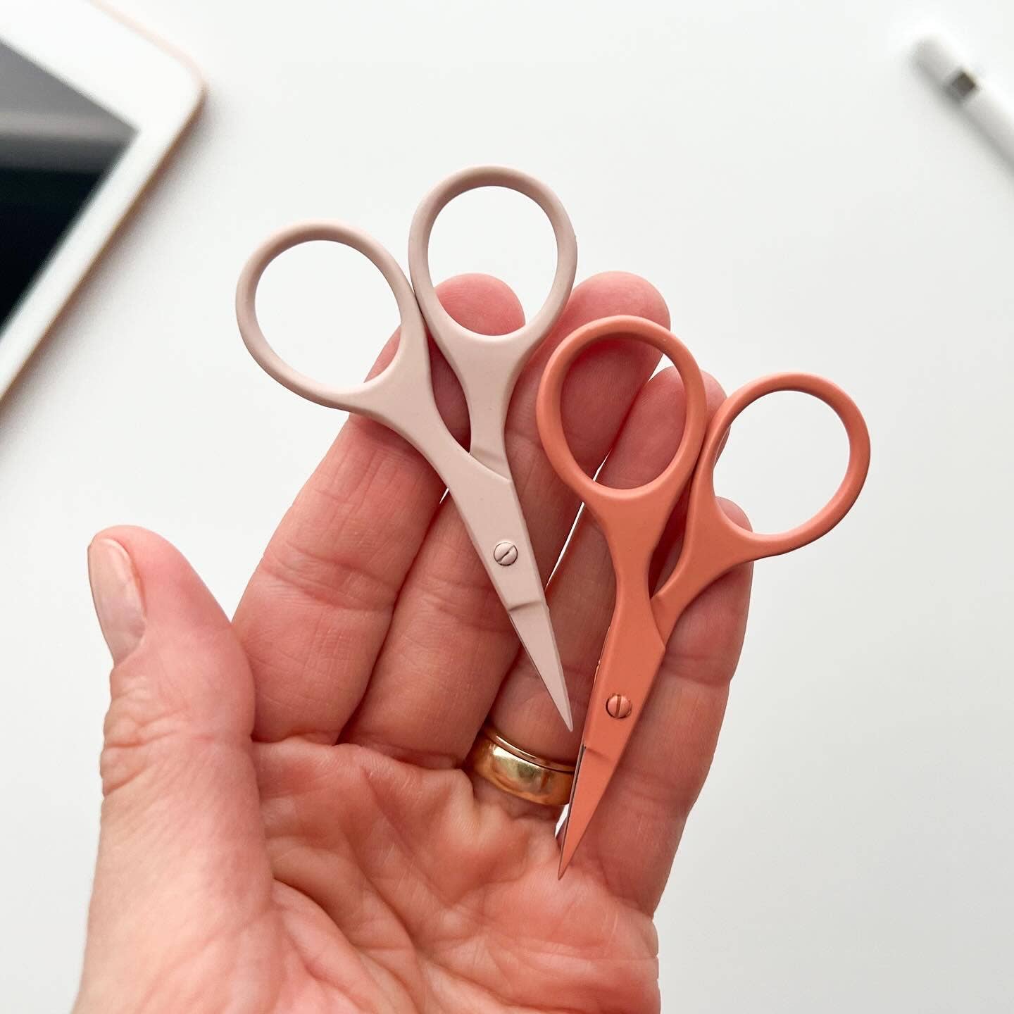 Matryoshka small sewing scissors
