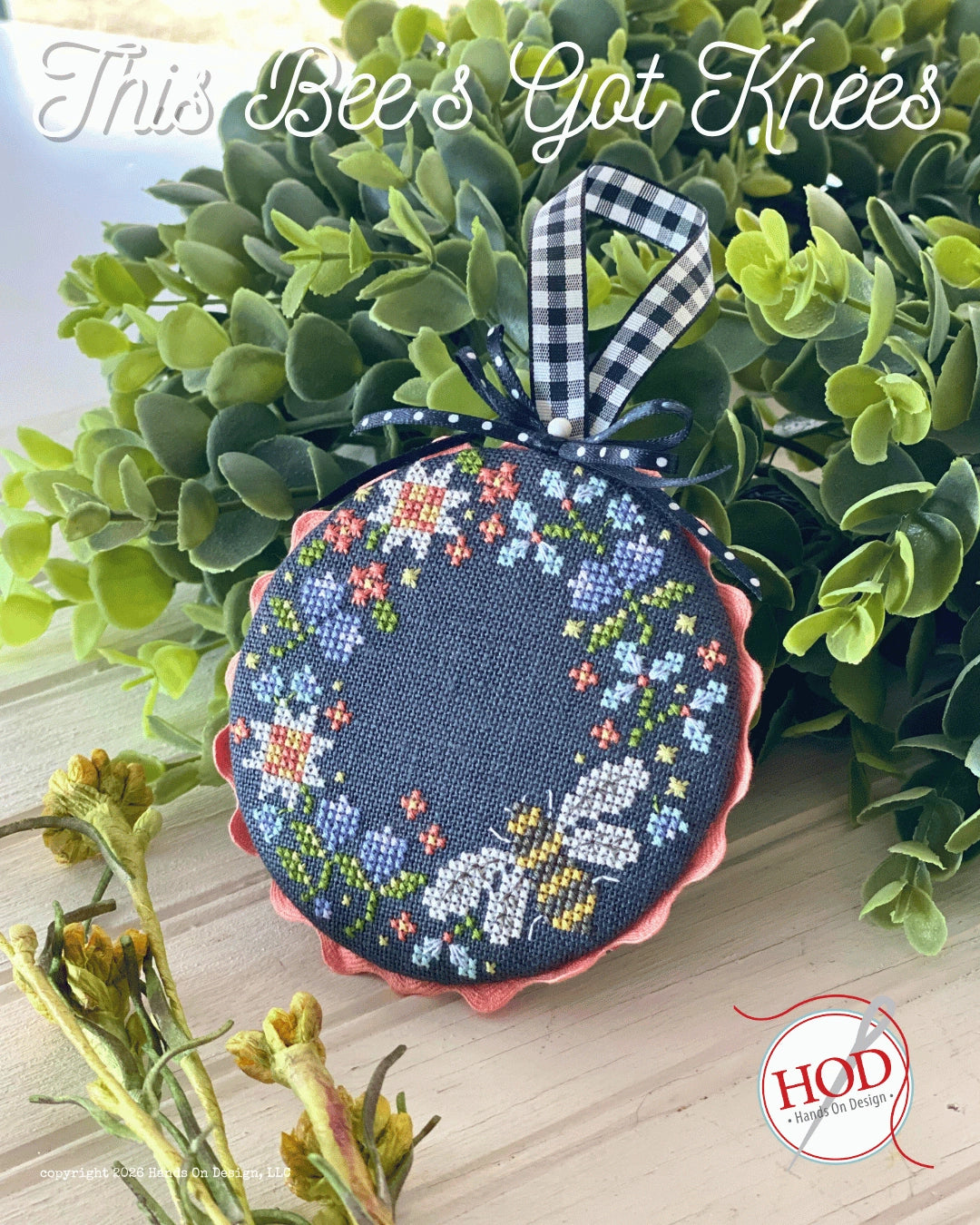 Hands On Design THIS BEE'S GOT KNEES Cross Stitch Pattern